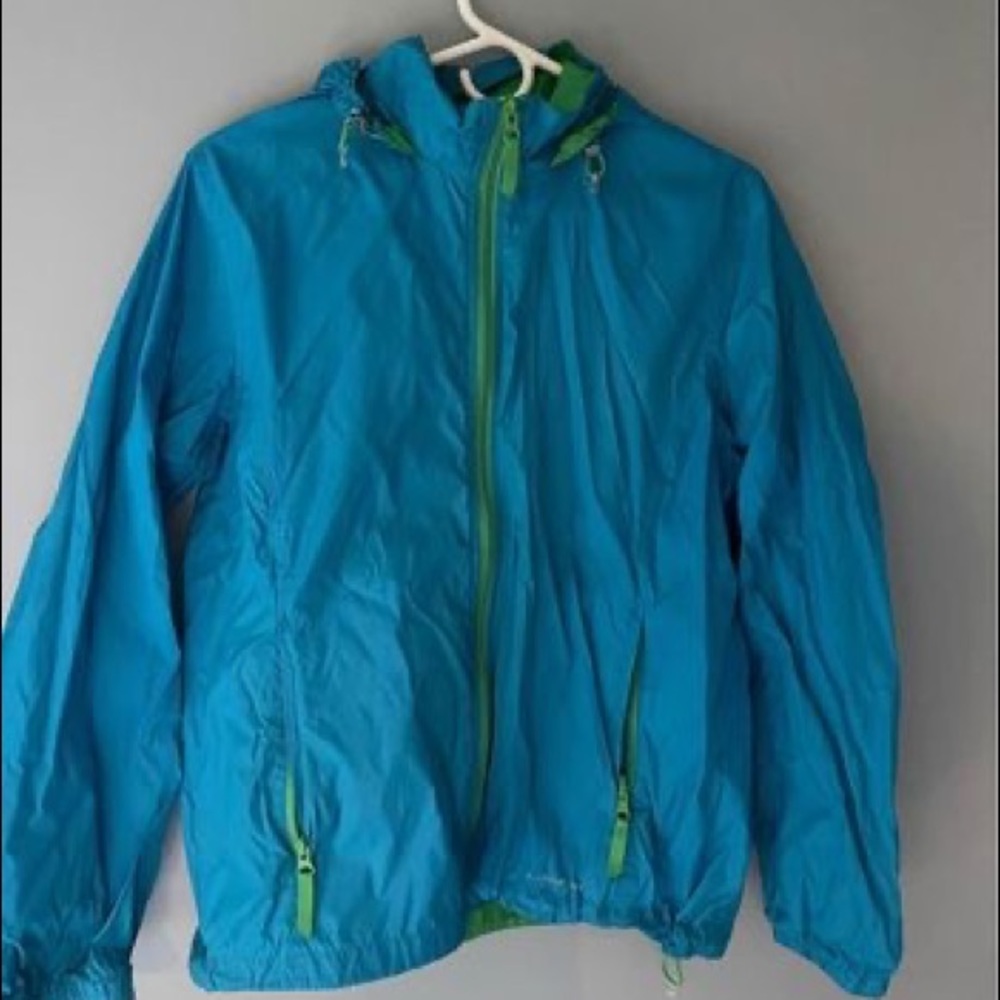 Women’s raincoat